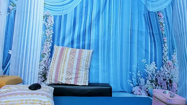 miss--flora online show from June 2, 2026, 2:02 am