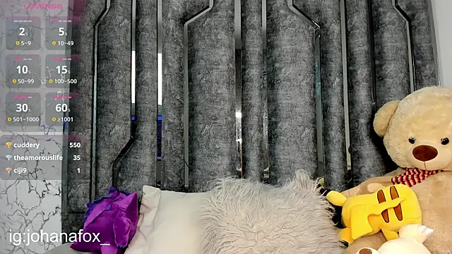 johanafox  online show from December 18, 2024, 11:51 pm