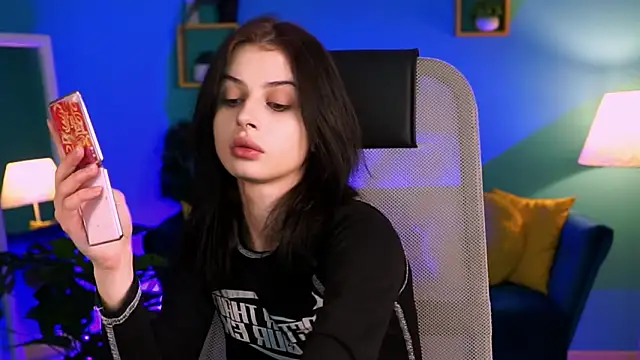 JadeCastle  online show from January 17, 2026, 4:33 pm