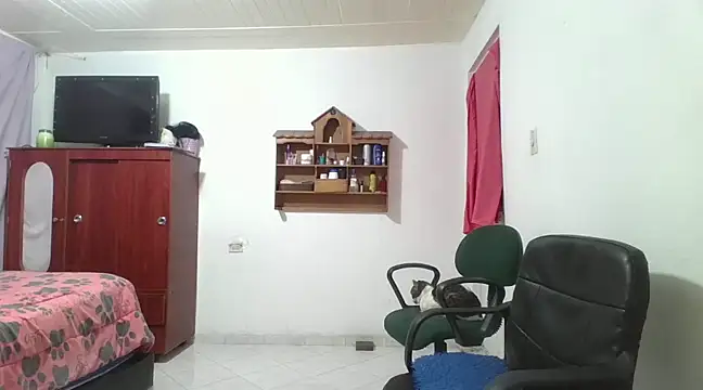 Snapshot of pecadodulce123 chatting on February 2, 2025, 5:32 am pecadodulce123 online show from February 2, 2025, 5:32 am