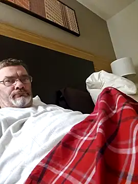 Snapshot of tileguyyy chatting on March 7, 2026, 7:38 am tileguyyy online show from March 7, 2026, 7:38 am