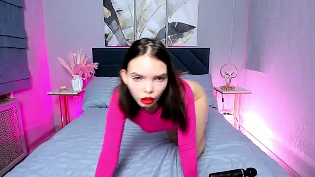 Curvy Dynamite  online show from February 19, 2025, 1:08 am