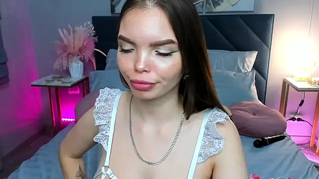 Curvy Dynamite  online show from September 10, 2025, 1:16 am