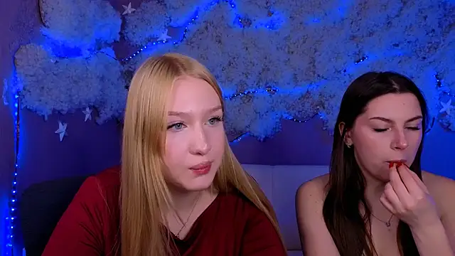 playful sophie online show from March 31, 2026, 7:14 pm