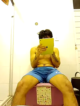 Snapshot of GIOOOO568 chatting on February 20, 2026, 7:43 am GIOOOO568 online show from February 20, 2026, 7:43 am