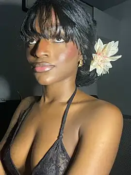 Zizi-campbel online show from January 29, 2025, 4:58 am