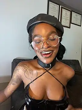 Zizi-campbel online show from March 9, 2025, 4:11 pm