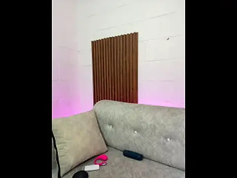 Zizi-campbel online show from April 28, 2026, 11:04 am