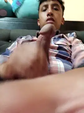 Snapshot of Alex-col chatting on March 6, 2026, 9:22 pm Alex-col online show from March 6, 2026, 9:22 pm