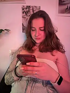 MayaMystic online show from April 14, 2026, 1:06 pm