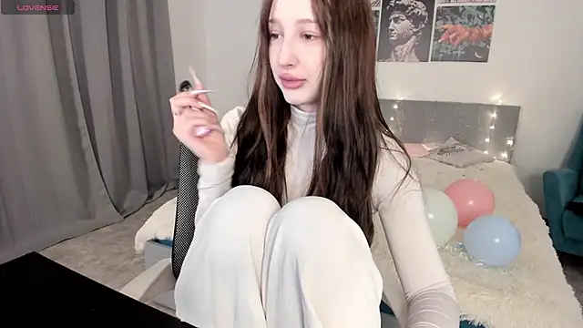 Snapshot of Lissa_Meow_ chatting on April 30, 2026, 2:07 am Lissa Meow online show from April 30, 2026, 2:07 am