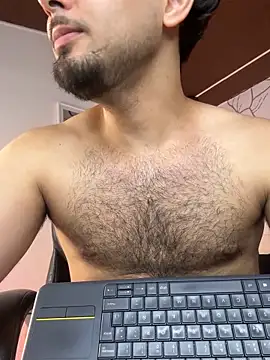 Snapshot of Samir_bear chatting on May 11, 2026, 4:04 pm Samir bear online show from May 11, 2026, 4:04 pm