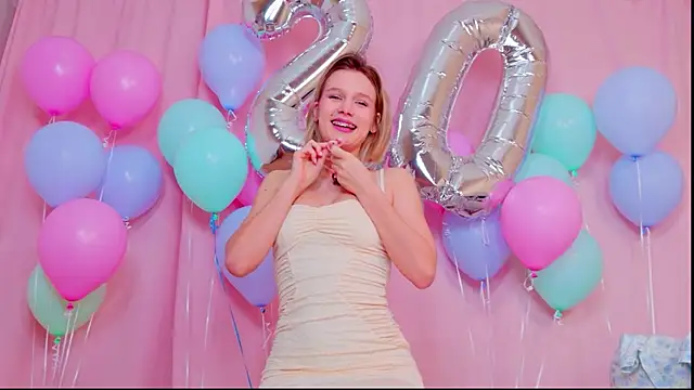 Snapshot of MeowthLilu chatting on February 5, 2026, 3:55 am MeowthLilu online show from February 5, 2026, 3:55 am