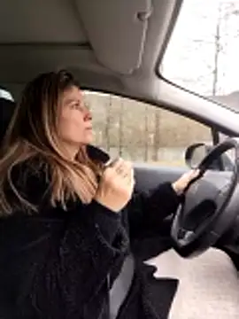 sansan2411 online show from February 10, 2026, 1:04 pm