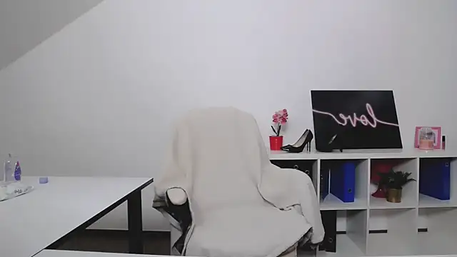 Snapshot of Lia_Benini chatting on January 11, 2025, 1:22 pm Lia Benini online show from January 11, 2025, 1:22 pm