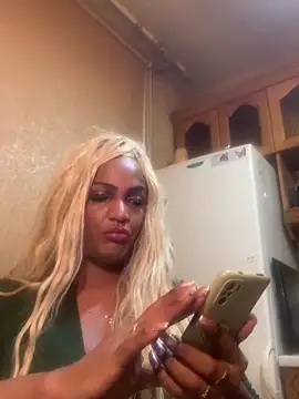 Snapshot of The-Beyonce chatting on January 5, 2025, 4:38 pm The-Beyonce online show from January 5, 2025, 4:38 pm