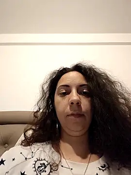 naughty69curls online show from February 1, 2026, 8:18 pm