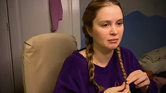 Snapshot of IlonaMurf chatting on October 6, 2025, 5:43 pm IlonaMurf online show from October 6, 2025, 5:43 pm