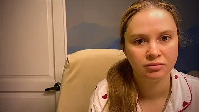 Snapshot of IlonaMurf chatting on October 28, 2025, 7:34 am IlonaMurf online show from October 28, 2025, 7:34 am