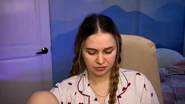 Snapshot of IlonaMurf chatting on March 5, 2026, 8:54 am IlonaMurf online show from March 5, 2026, 8:54 am