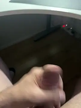 mikiss789 online show from April 3, 2026, 4:54 am