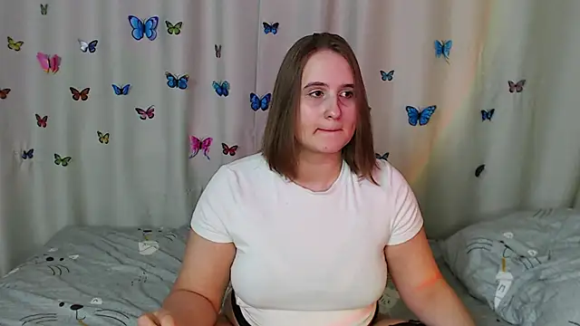 Snapshot of Phantommira chatting on January 21, 2025, 5:09 pm Phantommira online show from January 21, 2025, 5:09 pm