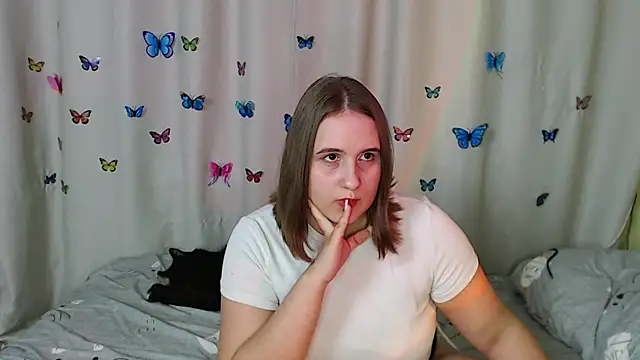 Snapshot of Phantommira chatting on January 22, 2025, 9:21 pm Phantommira online show from January 22, 2025, 9:21 pm