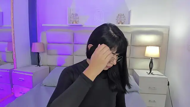 RoseCassie online show from February 15, 2025, 3:50 pm