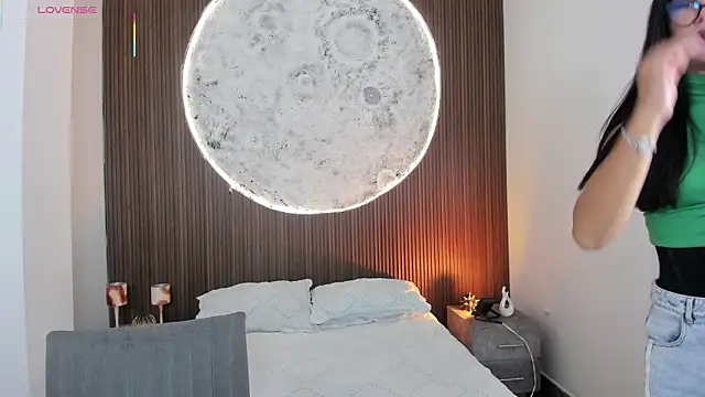 RoseCassie online show from March 22, 2026, 1:25 pm