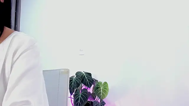 Sara Leblanc online show from March 10, 2025, 12:37 pm