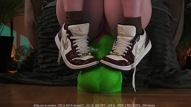 Kisakis online show from April 10, 2026, 3:39 pm