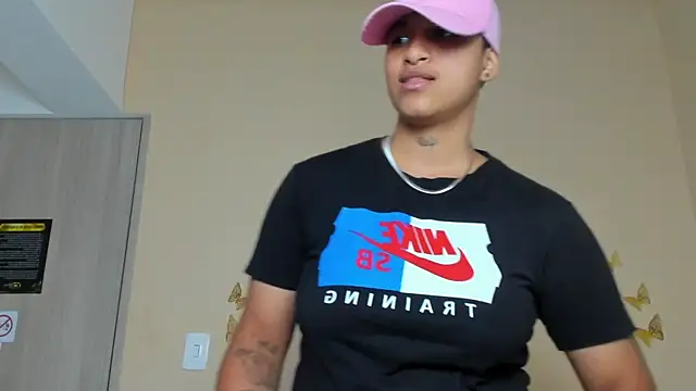 Snapshot of Dominick_jones chatting on September 17, 2025, 5:09 am Dominick jones online show from September 17, 2025, 5:09 am