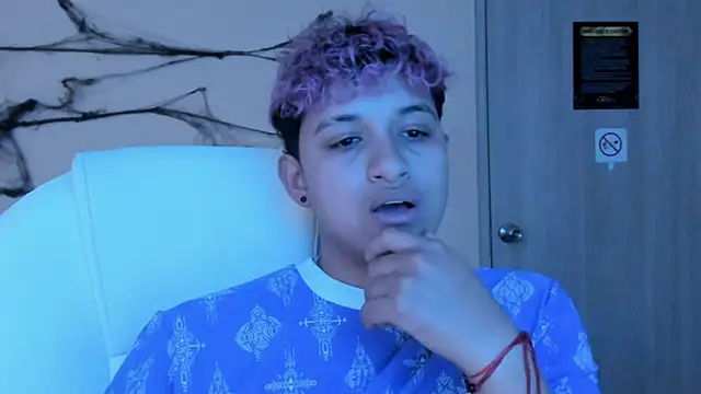 Snapshot of Dominick_jones chatting on October 9, 2025, 5:33 pm Dominick jones online show from October 9, 2025, 5:33 pm