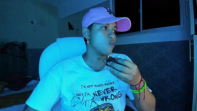 Snapshot of Dominick_jones chatting on October 14, 2025, 4:57 am Dominick jones online show from October 14, 2025, 4:57 am