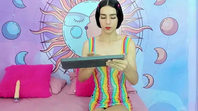 Mariana 16  online show from September 13, 2025, 6:29 pm