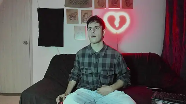 Snapshot of Antonello_Vannucci chatting on January 3, 2025, 1:36 pm Antonello Vannucci online show from January 3, 2025, 1:36 pm