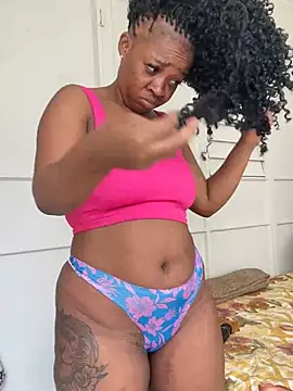 beverlyxxxx online show from March 3, 2025, 12:05 pm