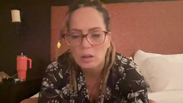 skarfos1babe69 online show from December 27, 2024, 3:53 am