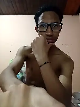 Snapshot of matheusroger chatting on December 20, 2024, 5:04 am matheusroger online show from December 20, 2024, 5:04 am