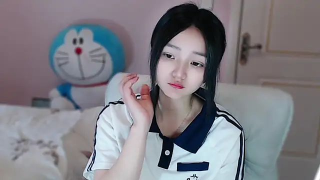 xiao-xiao-D online show from March 7, 2025, 9:18 am