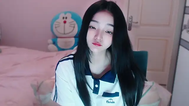 xiao-xiao-D online show from October 8, 2025, 6:33 am