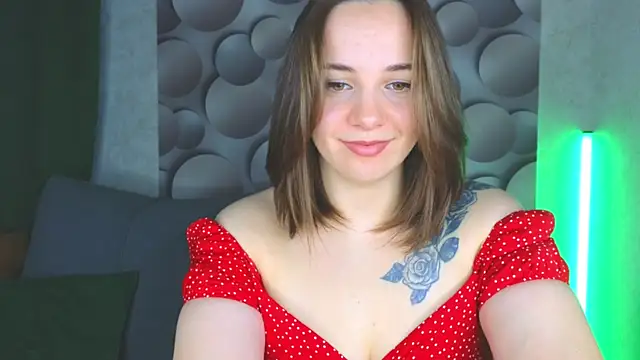 Snapshot of Cute_smile_sharon chatting on February 14, 2025, 2:07 am Cute smile sharon online show from February 14, 2025, 2:07 am
