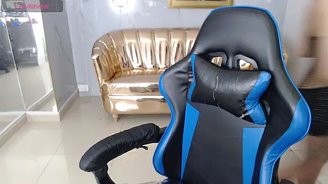 honey torres sub online show from November 6, 2025, 1:45 pm