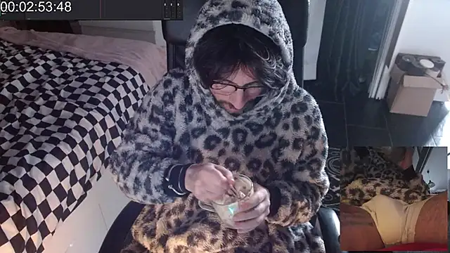 Chuck-FR online show from April 17, 2026, 8:06 am