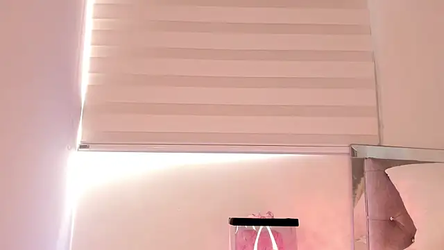 Alissonroses online show from March 25, 2026, 8:15 pm