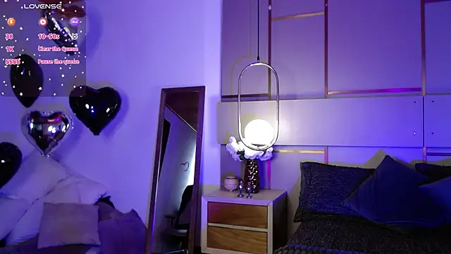 Sienna Blake  online show from November 8, 2025, 7:56 pm