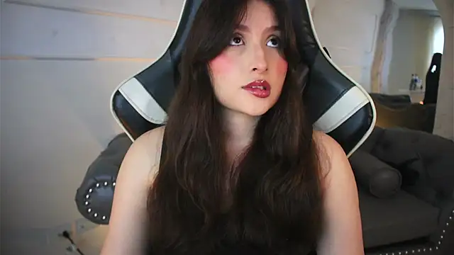 Daisha Riley online show from April 17, 2026, 1:03 pm