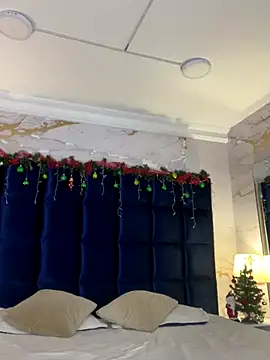 loladupont online show from December 19, 2025, 3:02 am