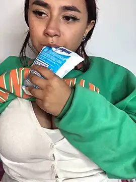 michell boobs  online show from February 8, 2025, 12:28 pm