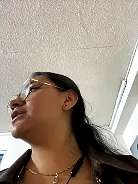 michell boobs  online show from September 26, 2025, 1:48 pm